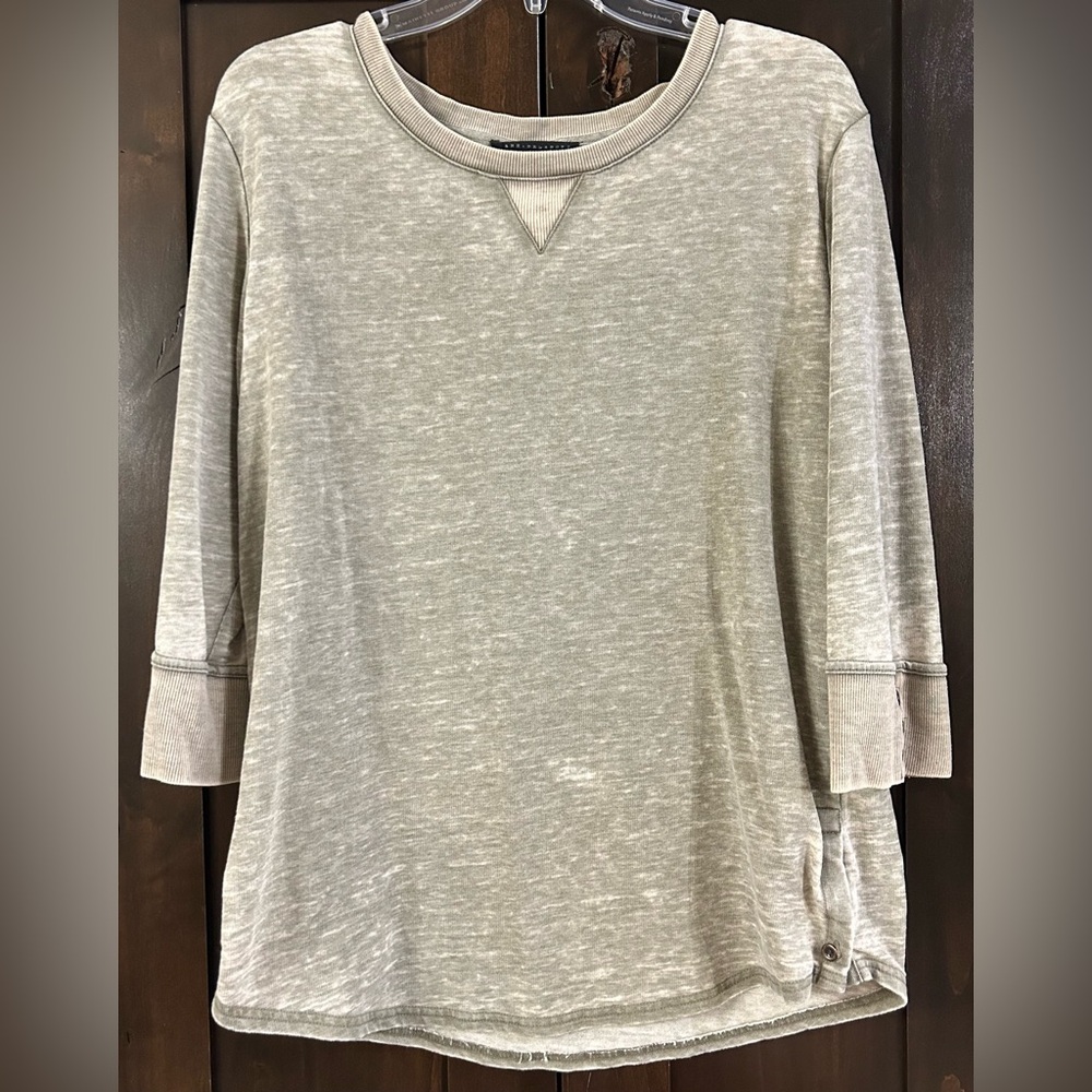 Jane and Delancey Heathered Beige 3/4 Sleeve Pullover